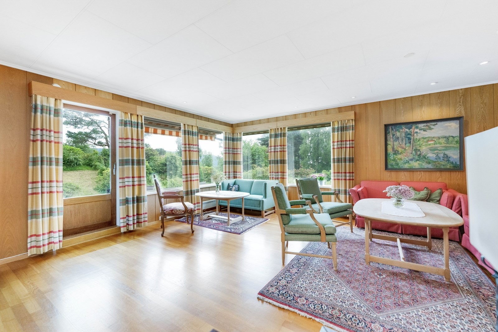 Stue med gode lysforhold Galleribilde