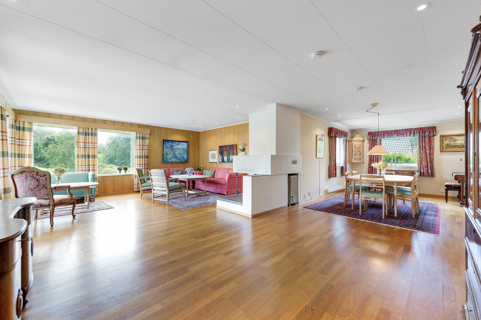 Stue/spisestue: 59 m² Galleribilde
