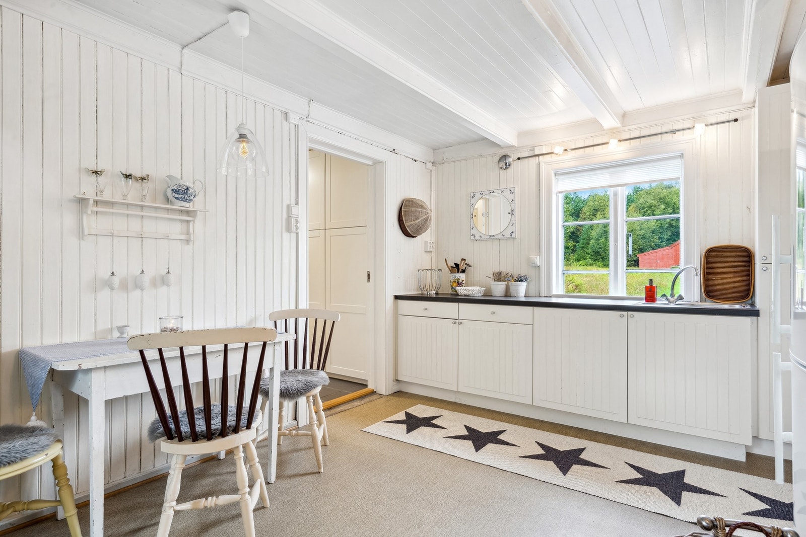 Kjøkkenet har innredning fra IKEA, og er tildelt tilstandsgrad 1 fra takstmann. Galleribilde