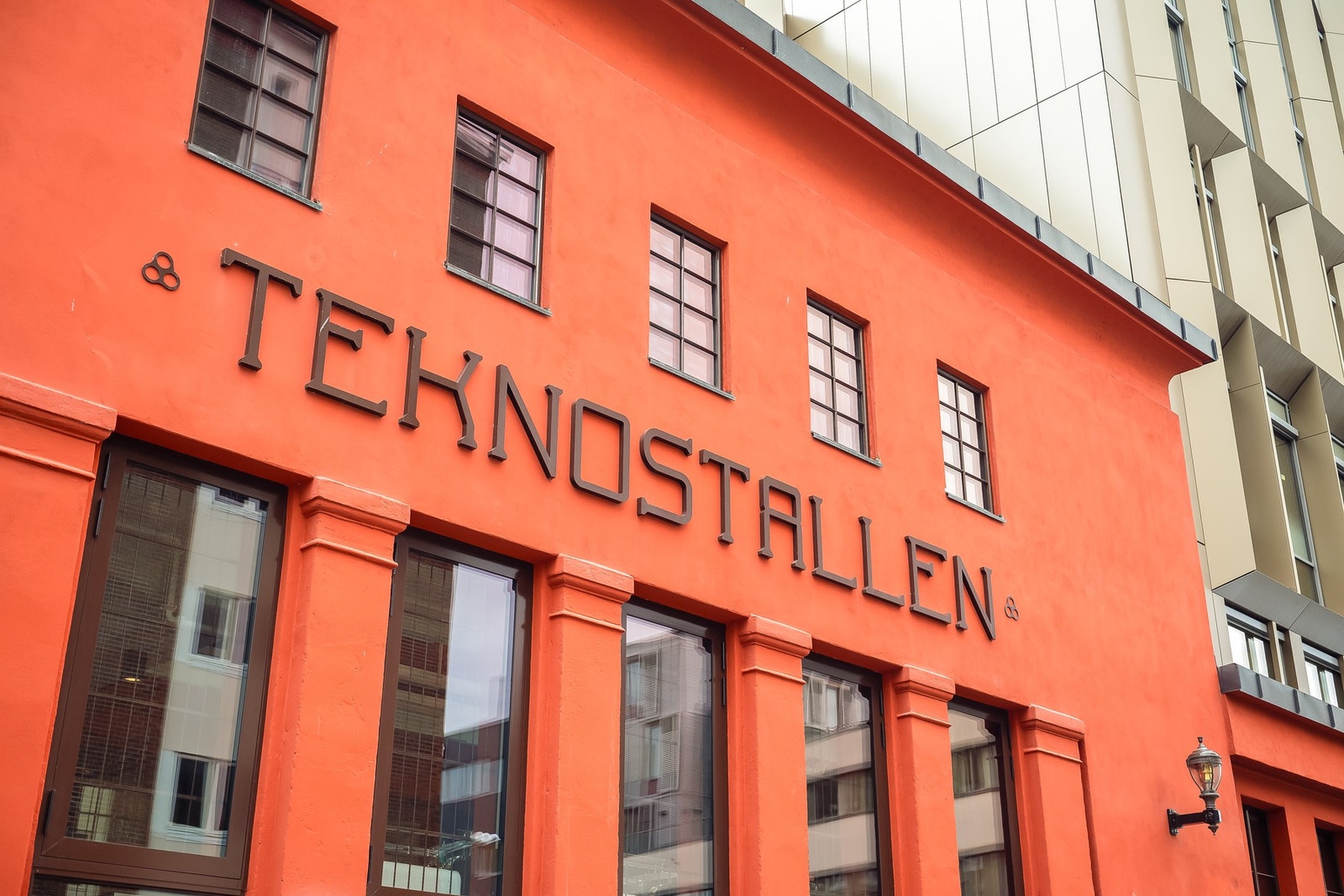 Nabobygget huser revitaliserte Teknostallen - et urbant samlested med treningssenter, kafe, restaurant, møteplasser, kontorlokaler og opplevelser som er åpent for alle. Galleribilde