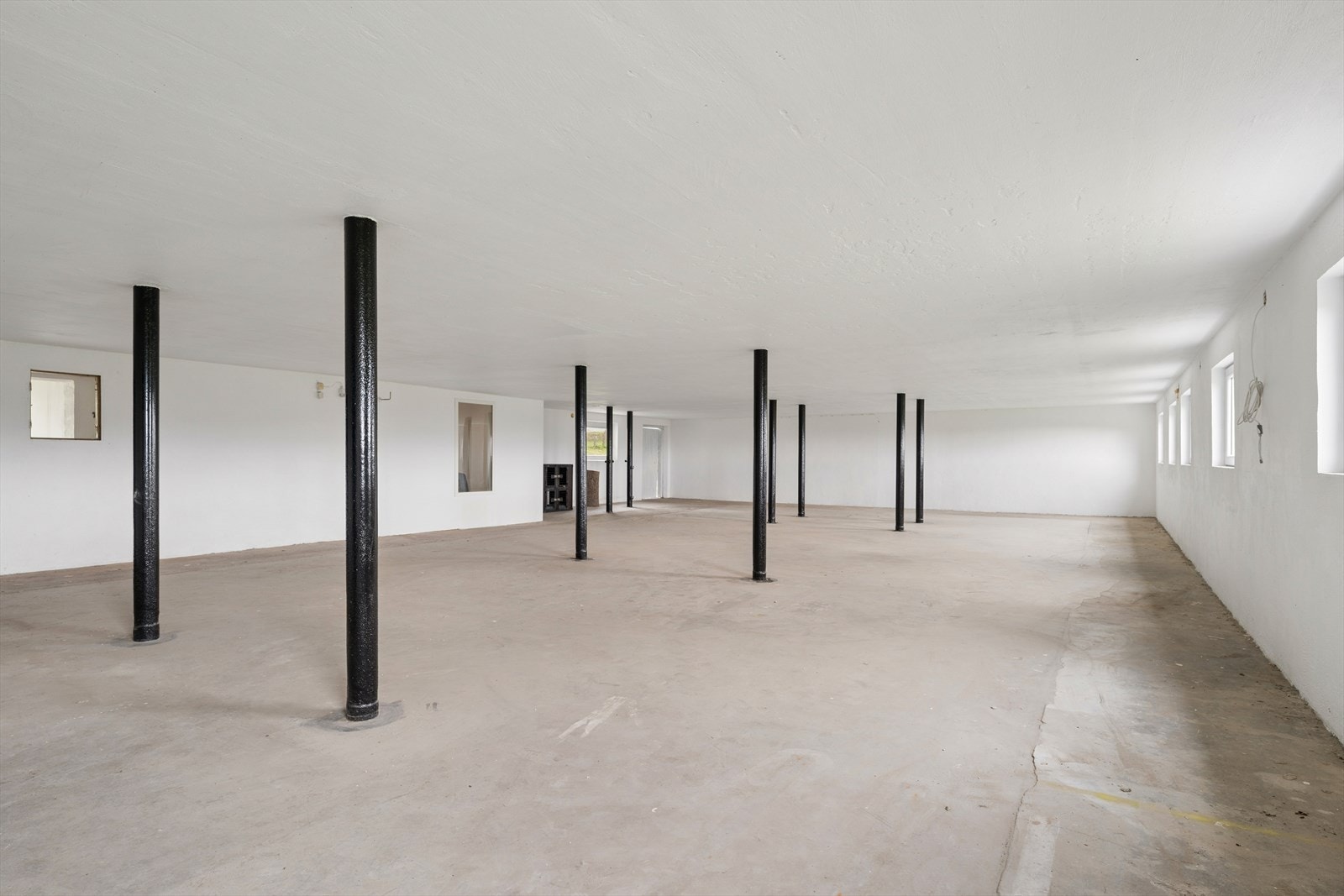 Råkjeller med stort potensial for bla. lagring eller verksted. Galleribilde