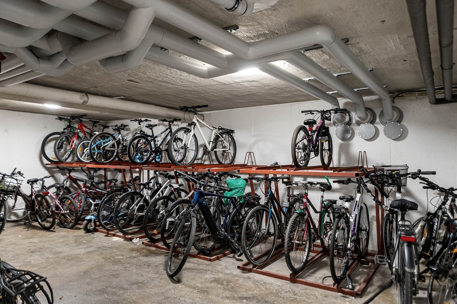 Her er også felles sykkelparkering. Galleribilde
