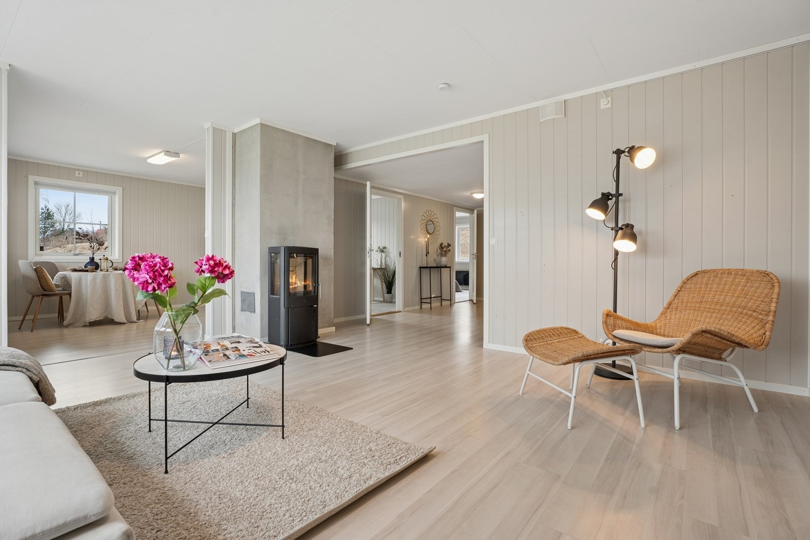 Den åpne planløsningen gir en god romfølelse og fleksible møbleringsmuligheter. Galleribilde