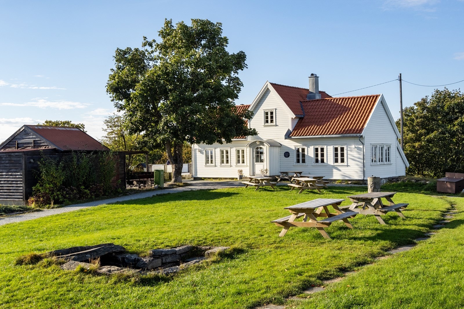 Byhaugkafeen - En perle i kommunedelen, i naturskjønne omgivelser. En møteplass for frivillighet, for lag og organisasjoner og for private arrangementer. Galleribilde