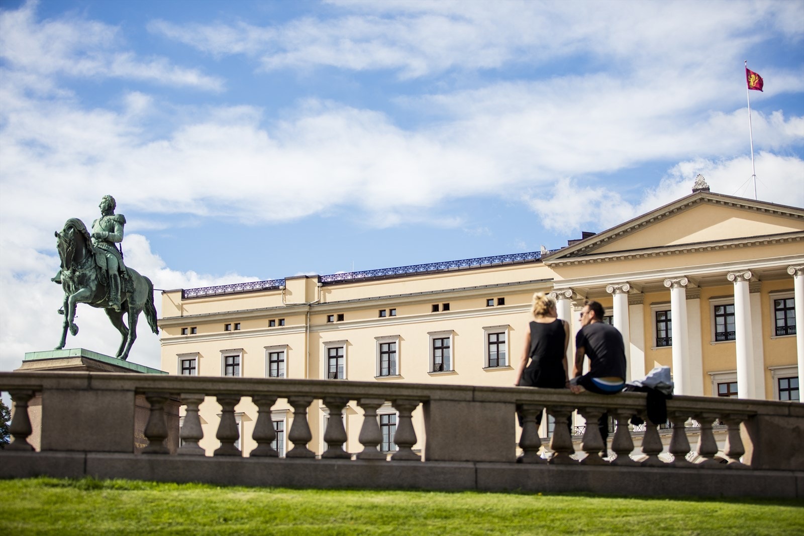 Nærhet også til populære tur- og friluftsområder som Slottsparken, Frognerparken, Stensparken, parken på St. Hanshaugen og Tjuvholmen, noe som gir gode rekreasjonsmuligheter både sommer og vinter. Galleribilde