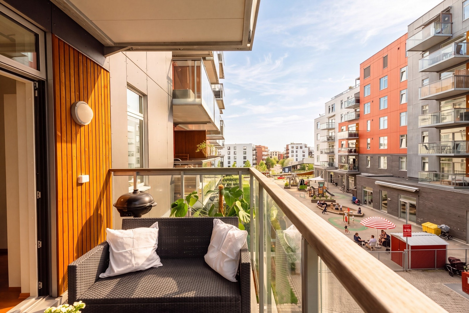 Dette er en innbydende 2-roms leilighet i et moderne bygg fra 2017. Galleribilde