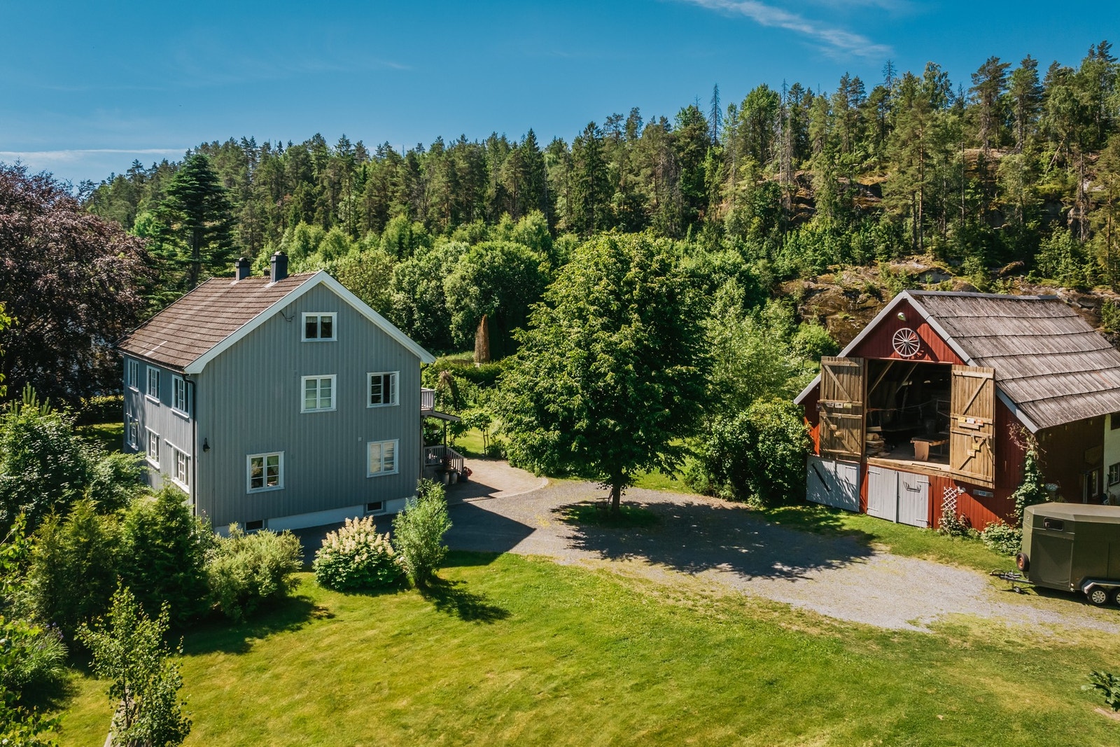 Velkommen til Lauvstad - Lågendalsveien 621! (Foto: Blaatime v/Jeanett Teigen) Galleribilde