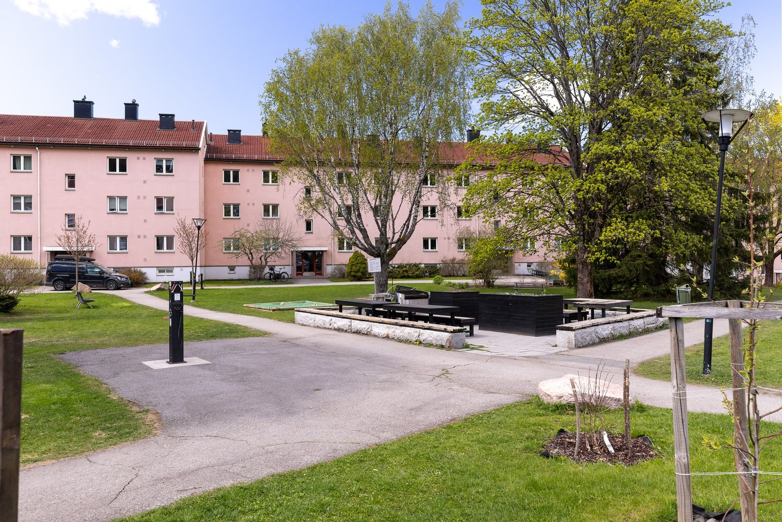 Borettslaget har felles grillplass Galleribilde