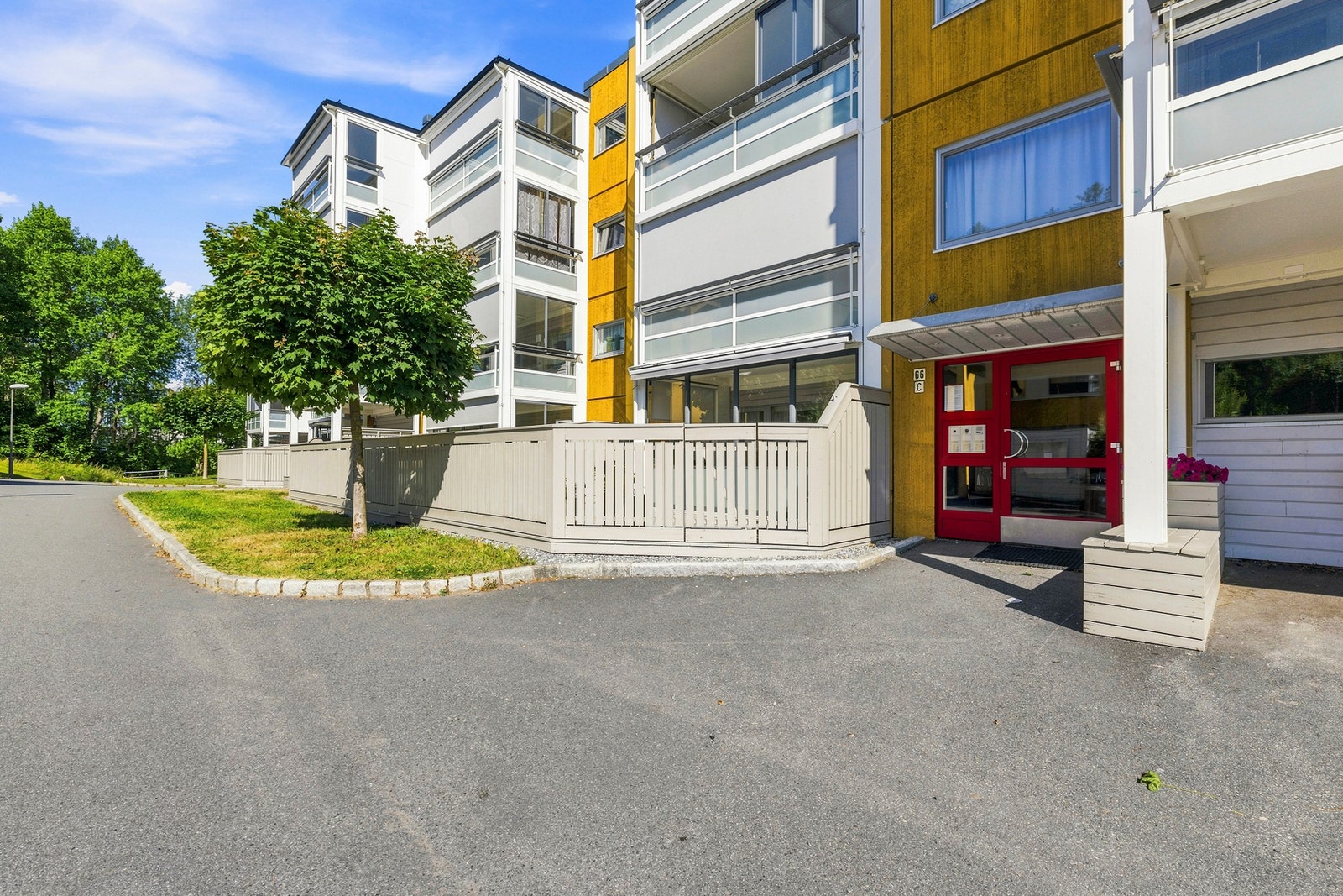 Inngangsparti Galleribilde