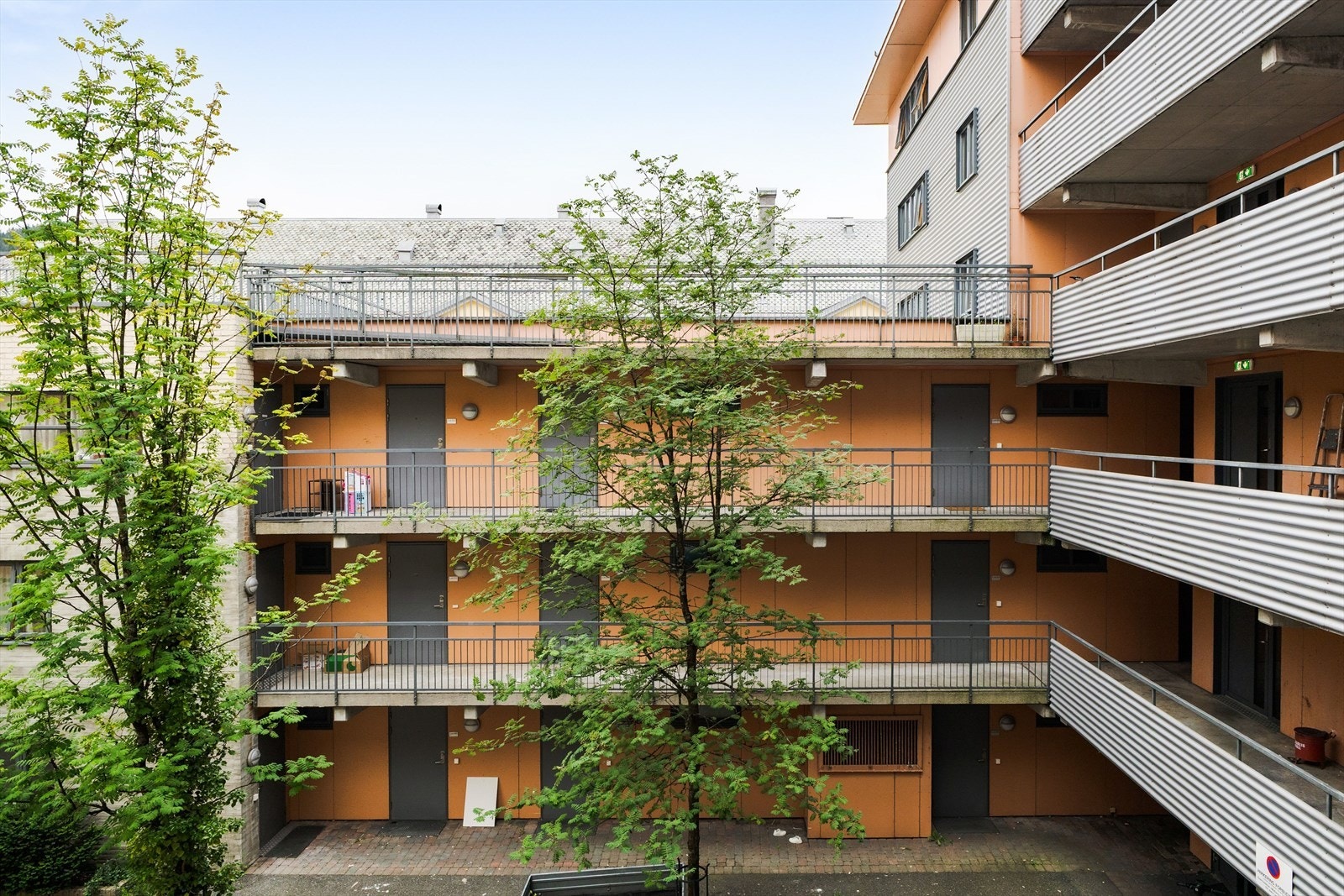 Svalgang til leilighetene i det forskjellige etasjene Galleribilde
