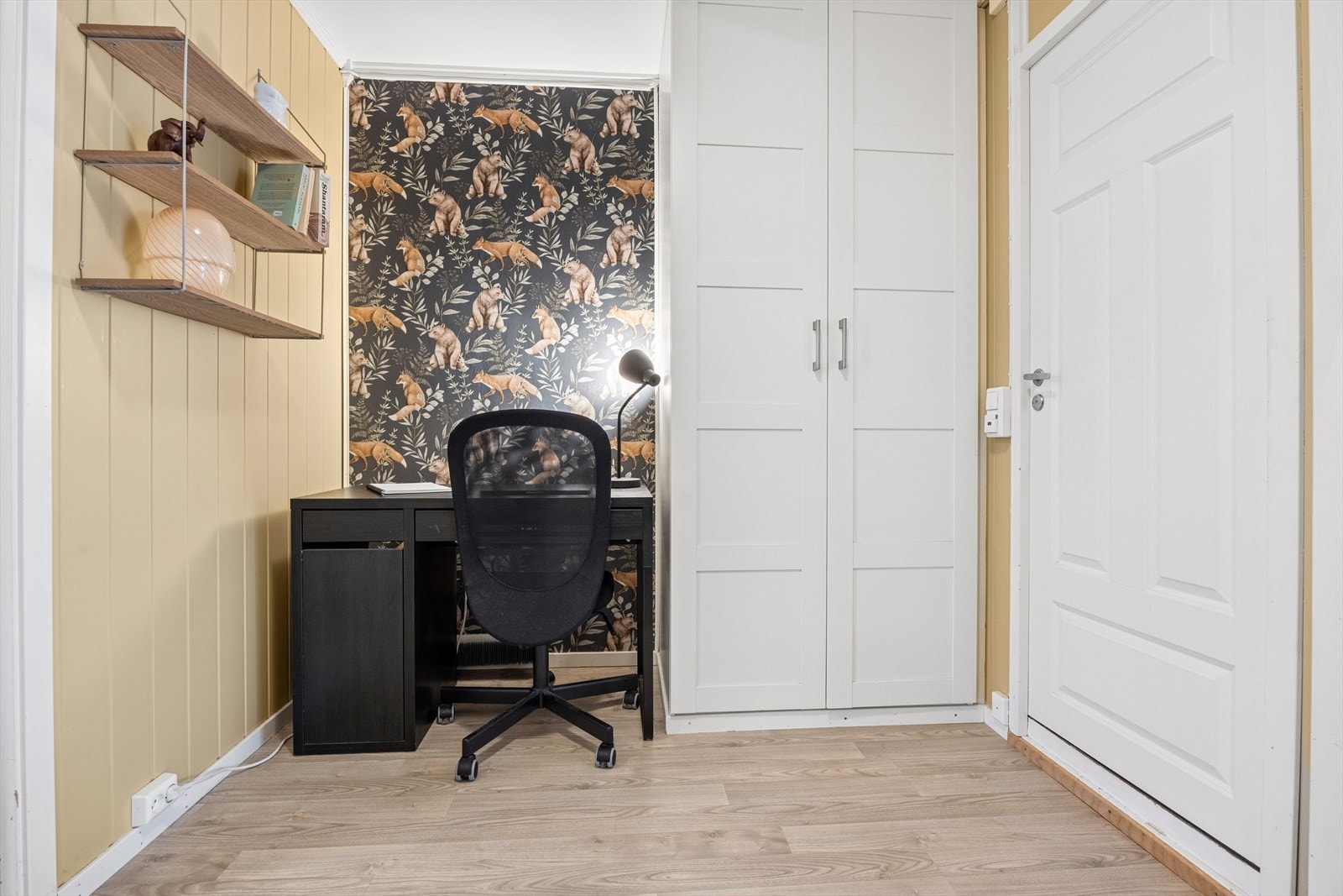 I tilknytning til entréen er det en praktisk innvendig bod. Galleribilde