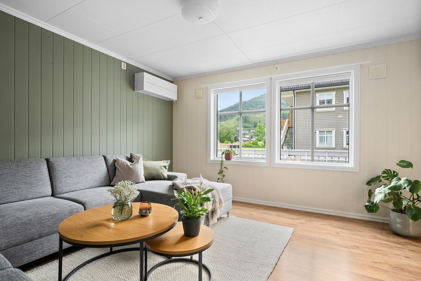Vindauge med 3-lags glas slepp inn godt med dagslys. Galleribilde