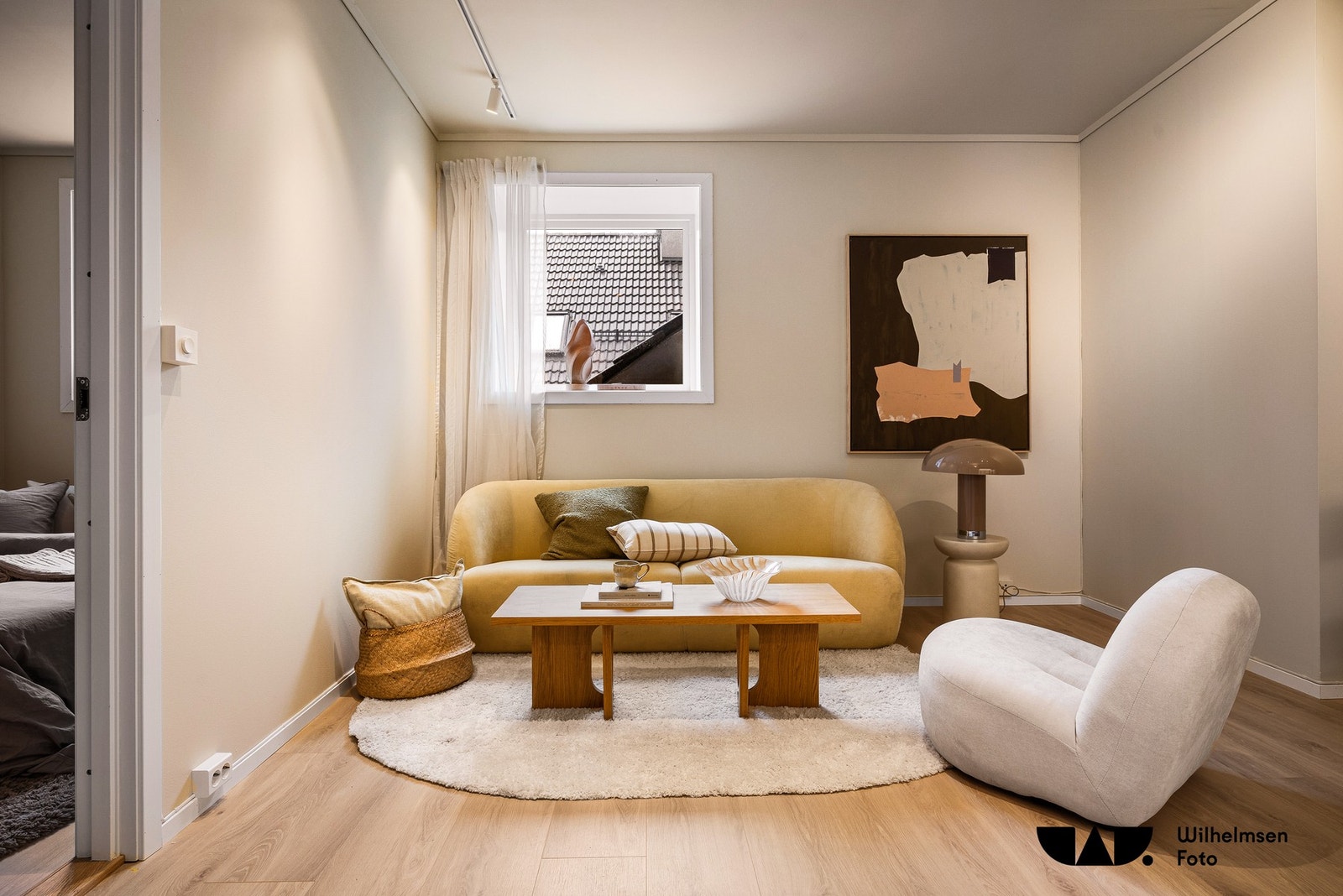 Plass til både spisebord og sofa Galleribilde