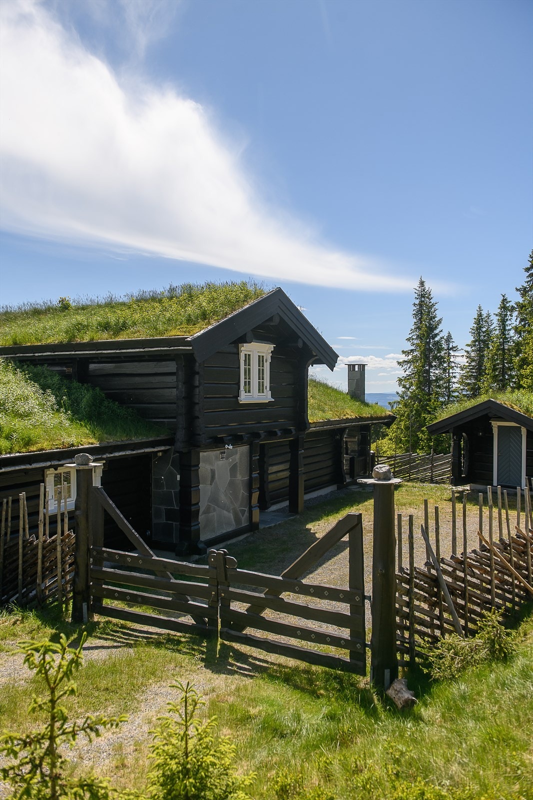 Tradisjonell arkitektur med fine detaljer. Galleribilde