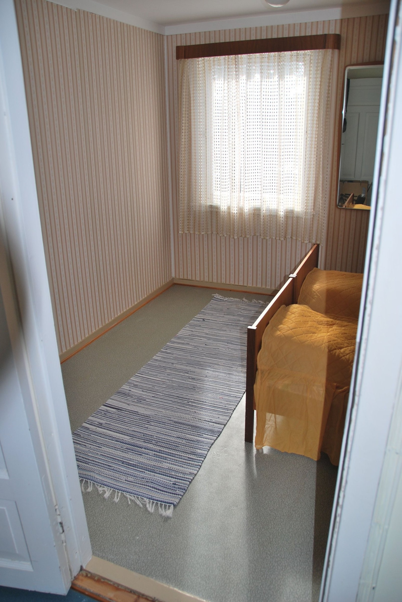 Soverom 3, "Sørloftet", med plass til to senger. Galleribilde