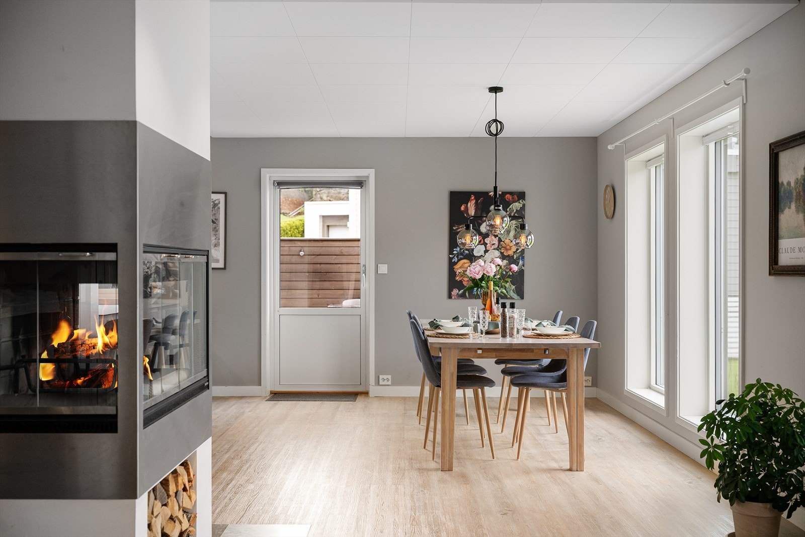Fra spisestuen er det direkte utgang til uteområdet. Galleribilde