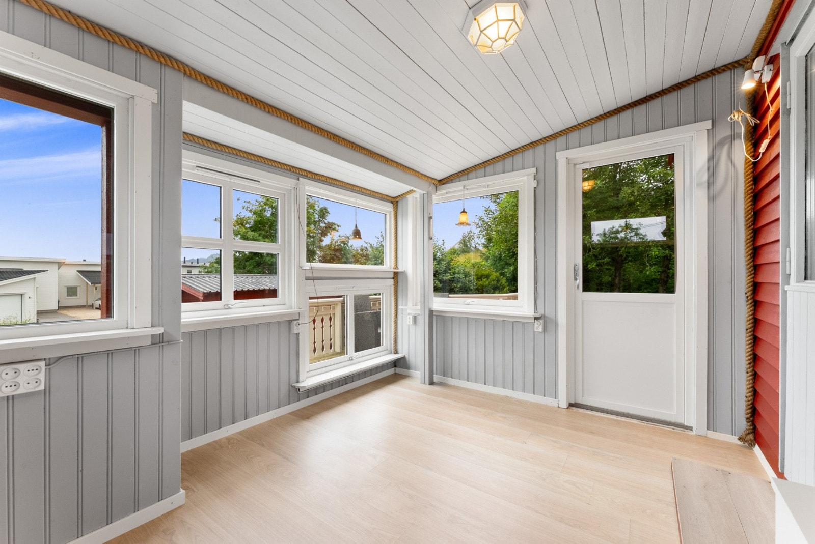 Et ekstra oppholdsrom som forlenger sommersesongen. Galleribilde