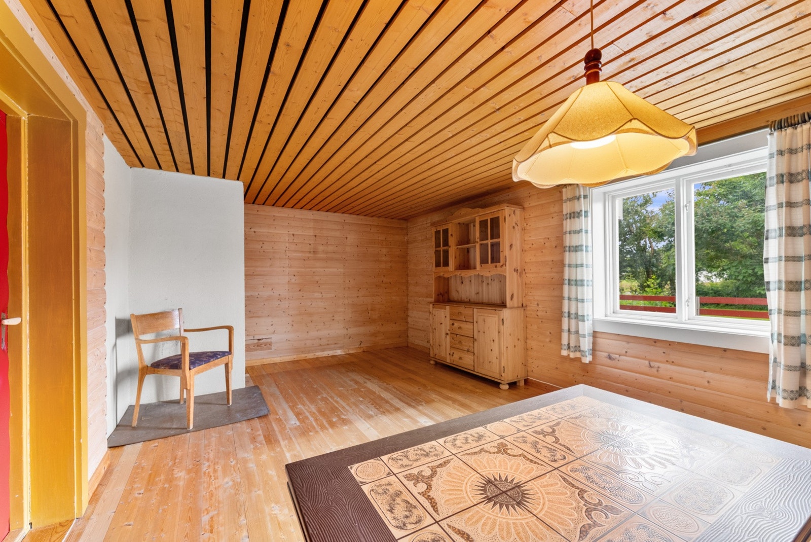 Et hyggelig oppholdsrom med flere muligheter. Galleribilde