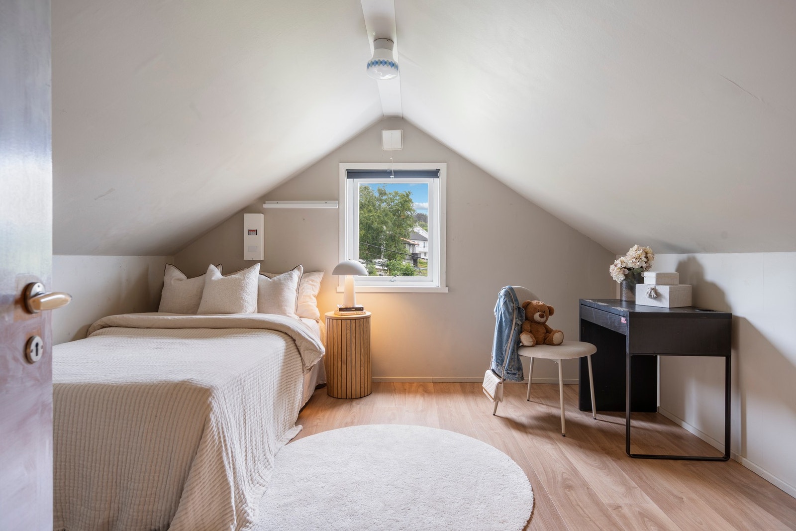 Soverom på loft Galleribilde