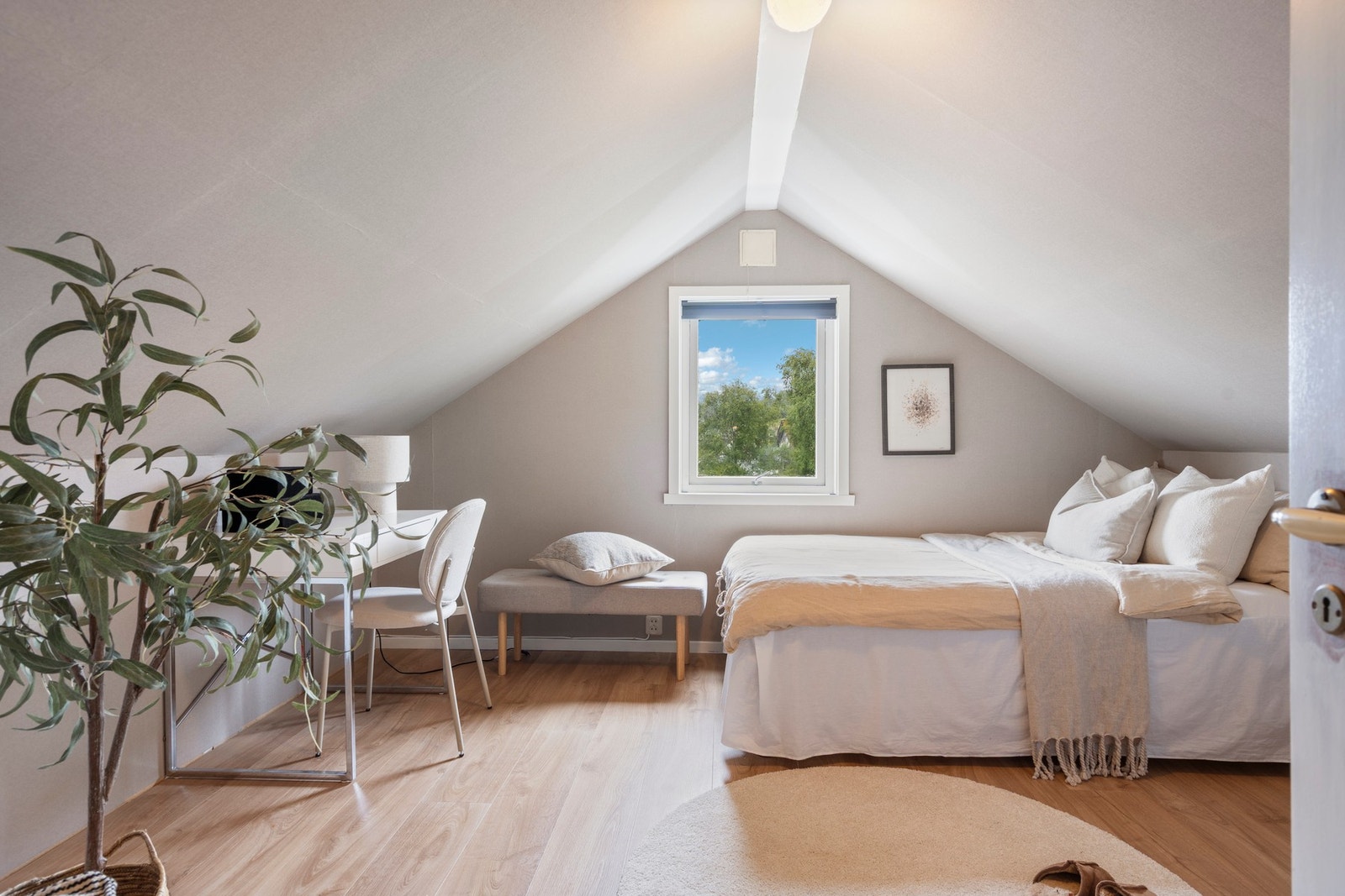 Soverom på loft Galleribilde