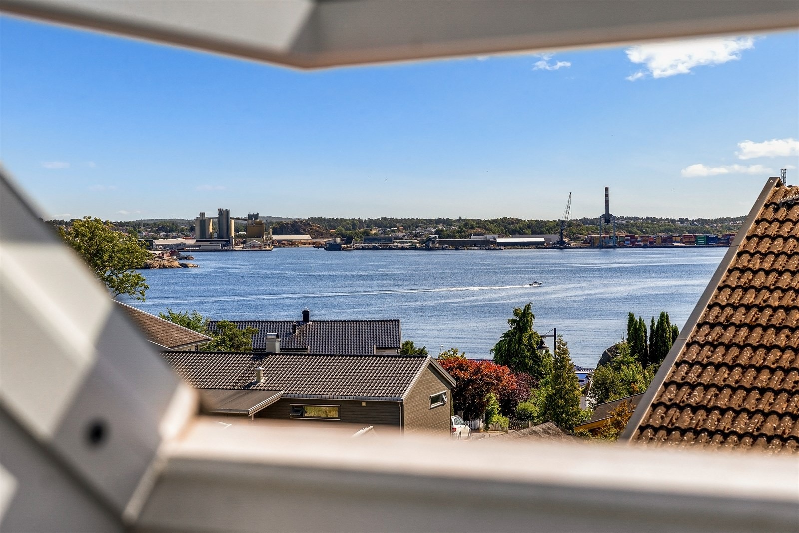 Sjøutsikt fra loftet Galleribilde