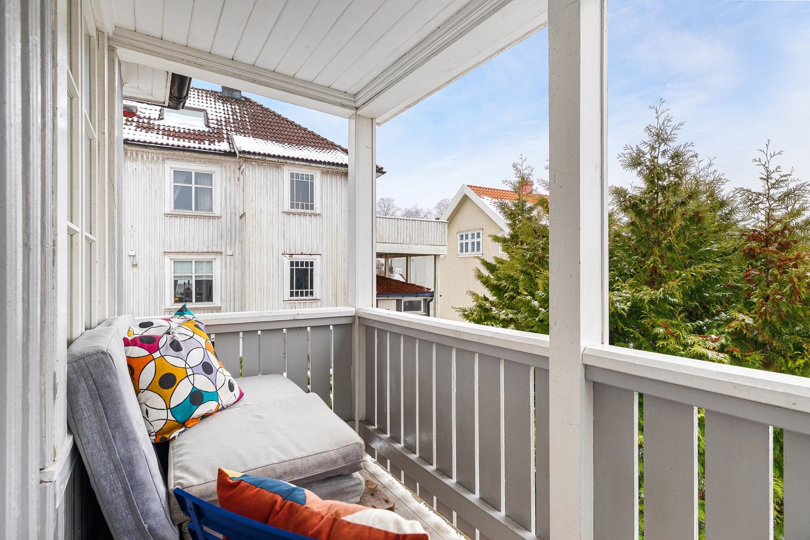 Fra gangen er det utgang til en balkong på ca. 4 m². Galleribilde