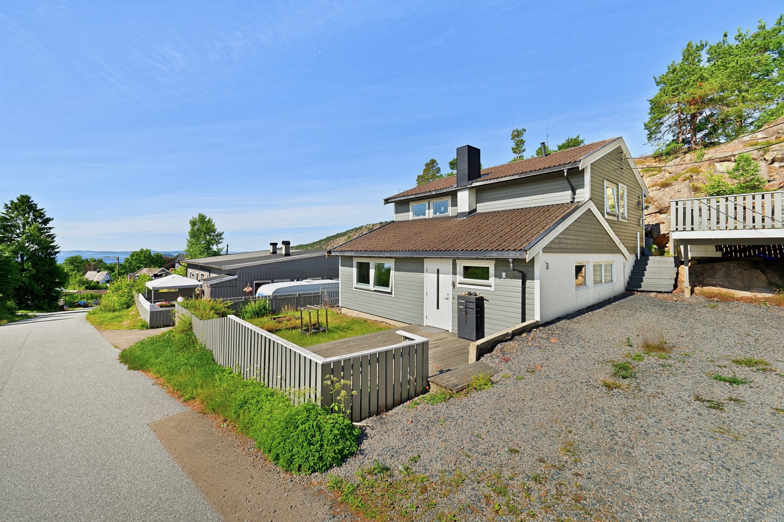 Parkering på egen gårdsplass Galleribilde