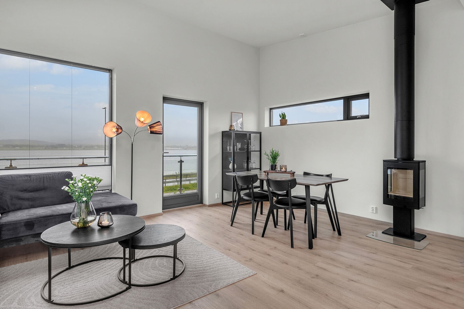 Peisovnen i stuen gir en lun og behagelig varme. Galleribilde