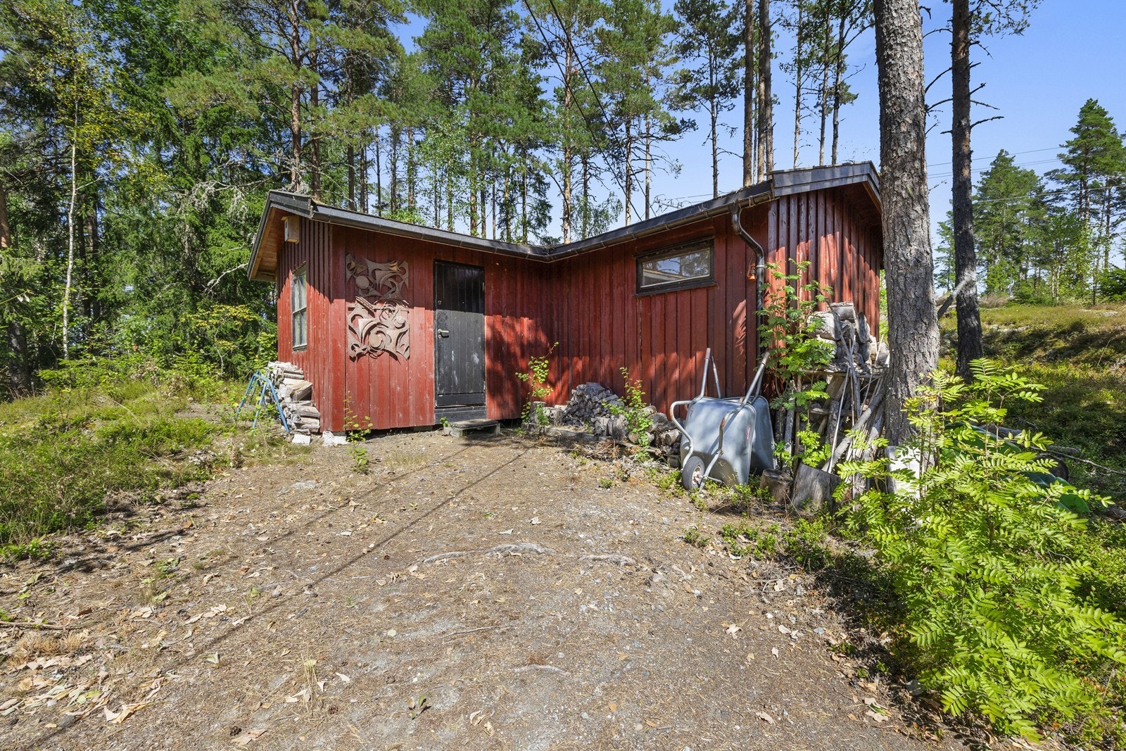 Eiendommen inkluderer et romslig anneks/uthus på 31 m². Galleribilde