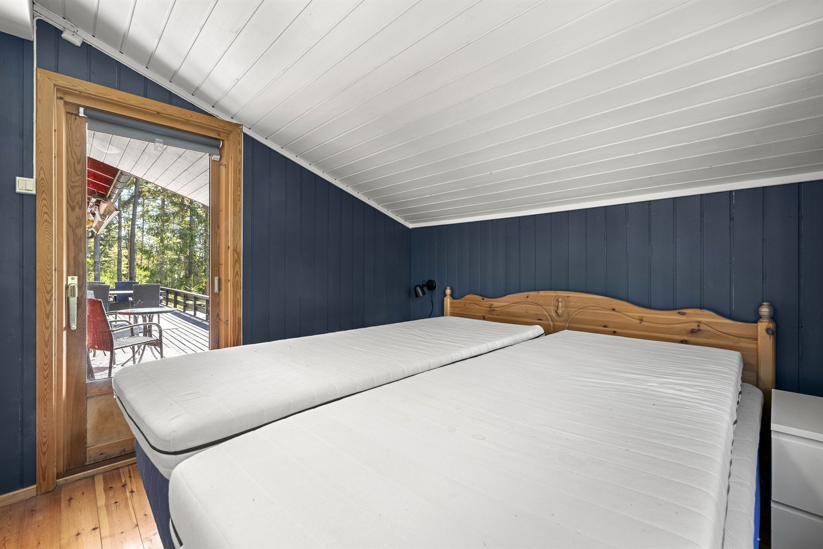 Fra hovedsoverommet er det direkte utgang til terrassen. Galleribilde