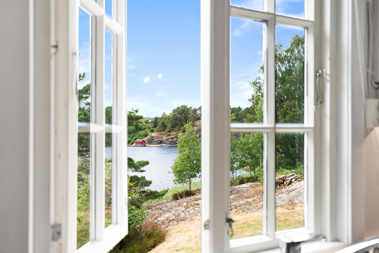 Hyggelig utsyn mot sjøen. Galleribilde