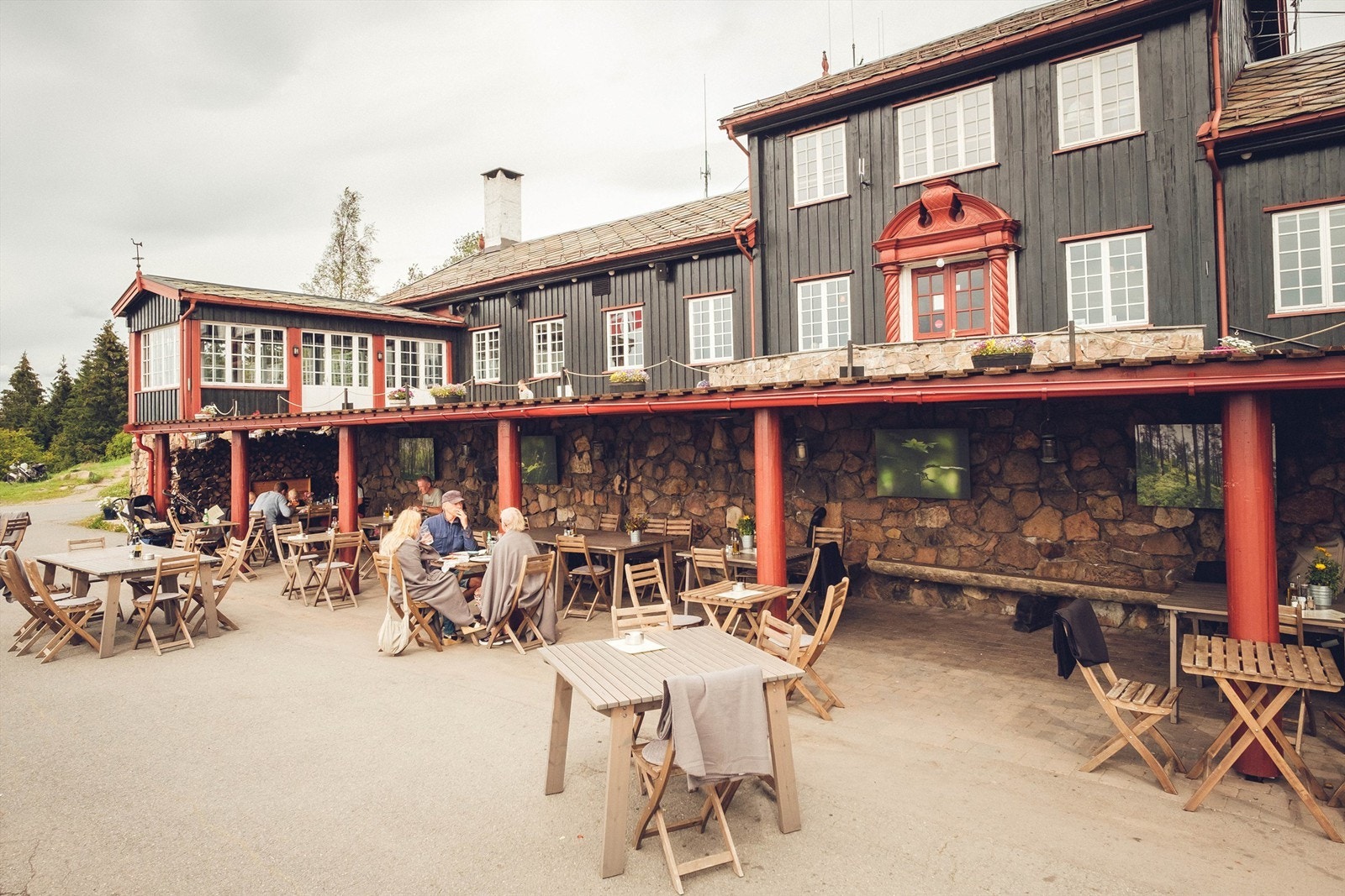 Hva med en spasertur opp til Grefsenkollen for å nyte en deilig pizza og vidstrakt utsikt over Oslo? Galleribilde