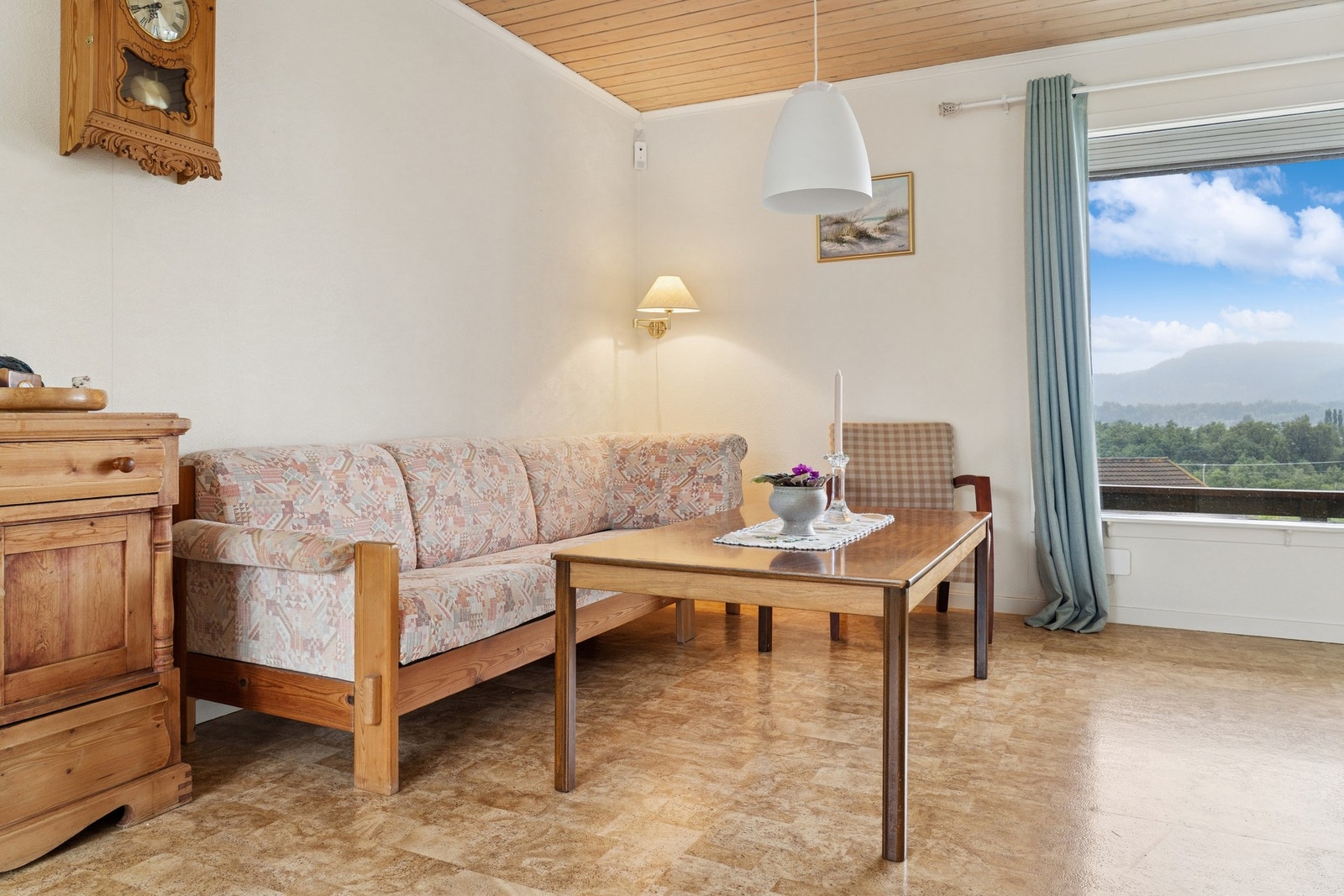 Kaldloft ble etterisolert i ca. 2020 med blåseisolering fra Kulseth, Selbu. Galleribilde
