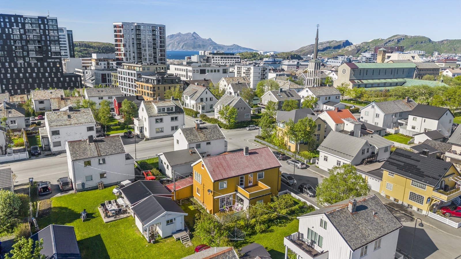 En sentral beliggenhet i Bodø, med gangavstand til butikker, servicetilbud og kollektivtransport. Galleribilde