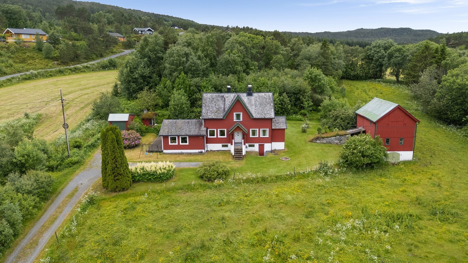 Aktiv Eiendomsmegling v/ Gunnar A. Kjønnøy ønsker velkommen til Skardsøyvegen 1578. Foto: André Tomas Ormset-Paredes Galleribilde