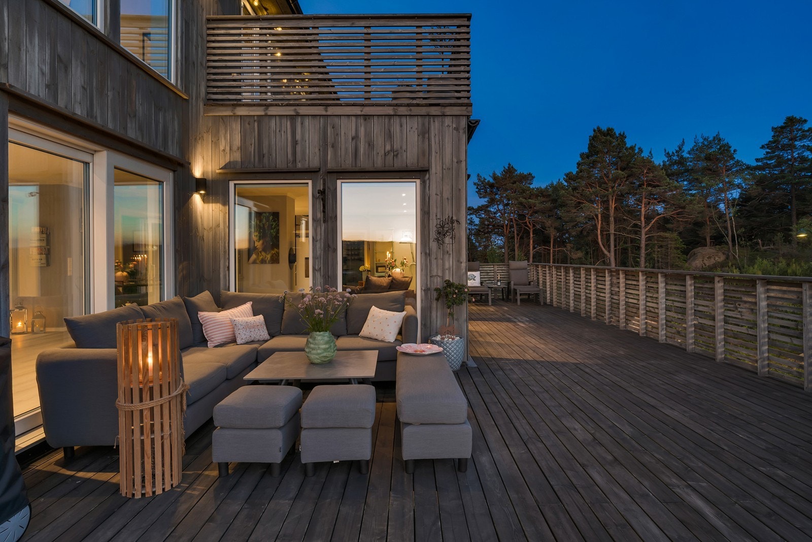 Her har man sol til langt på kvelden. Galleribilde