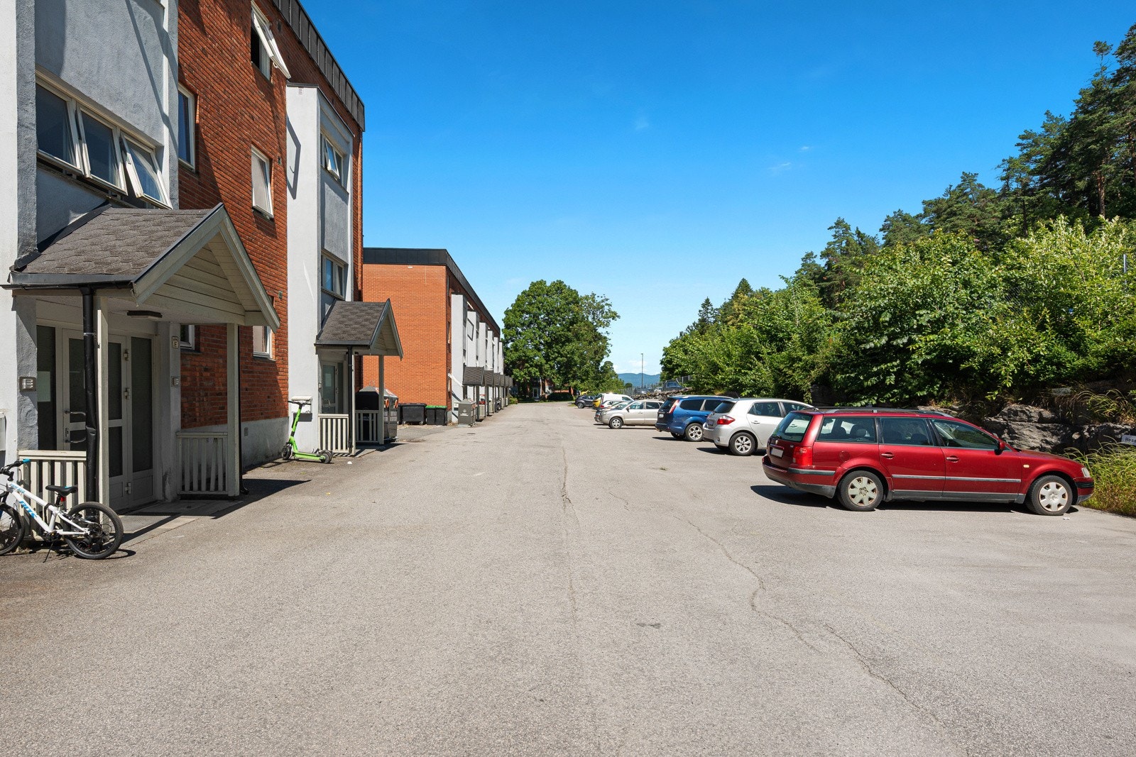 Velkommen til Skrukkerød I borettslag - rolig og barnevennlig område med kort vei til sykehus, skole, butikk og kollektivtransport Galleribilde