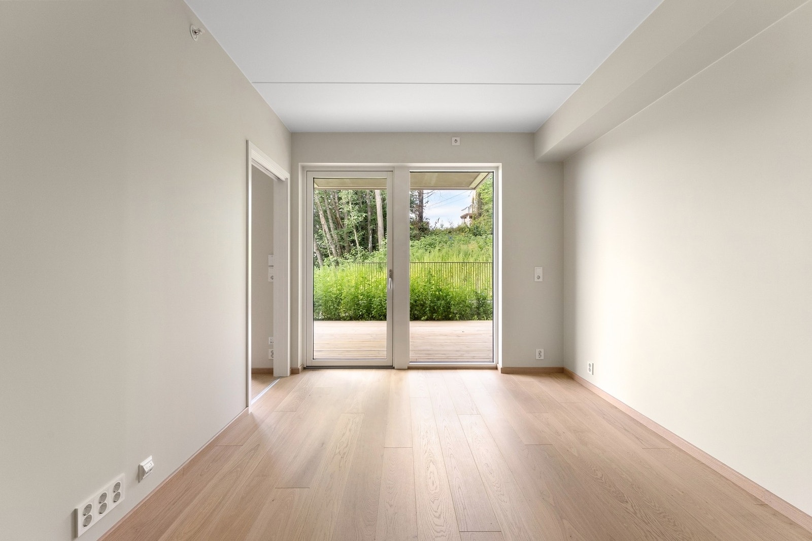 Boligen har balansert ventilasjon og vannbåren varme (bergvarme). Galleribilde