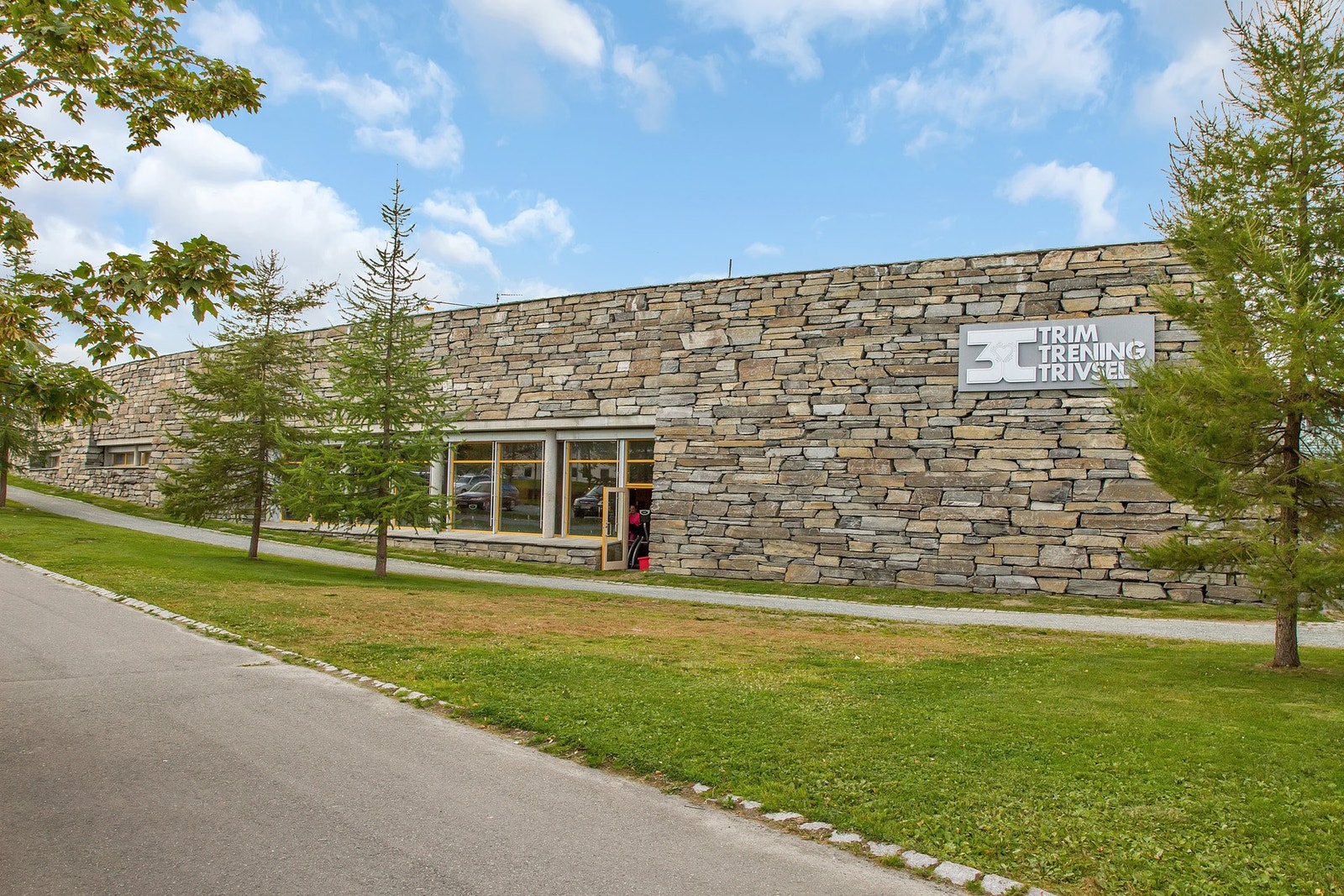 På Byåsen VGS ligger 3T treningssenter og bibliotek. Galleribilde
