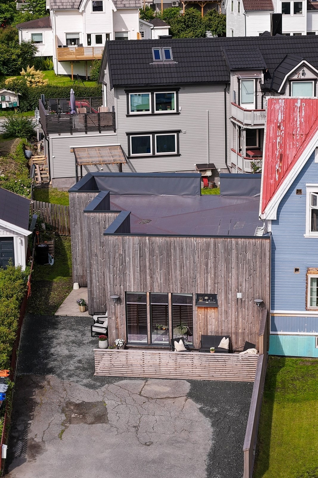 Flatt tak tekket med PVC-duk og mulighet for å etablere takterrasse. Galleribilde