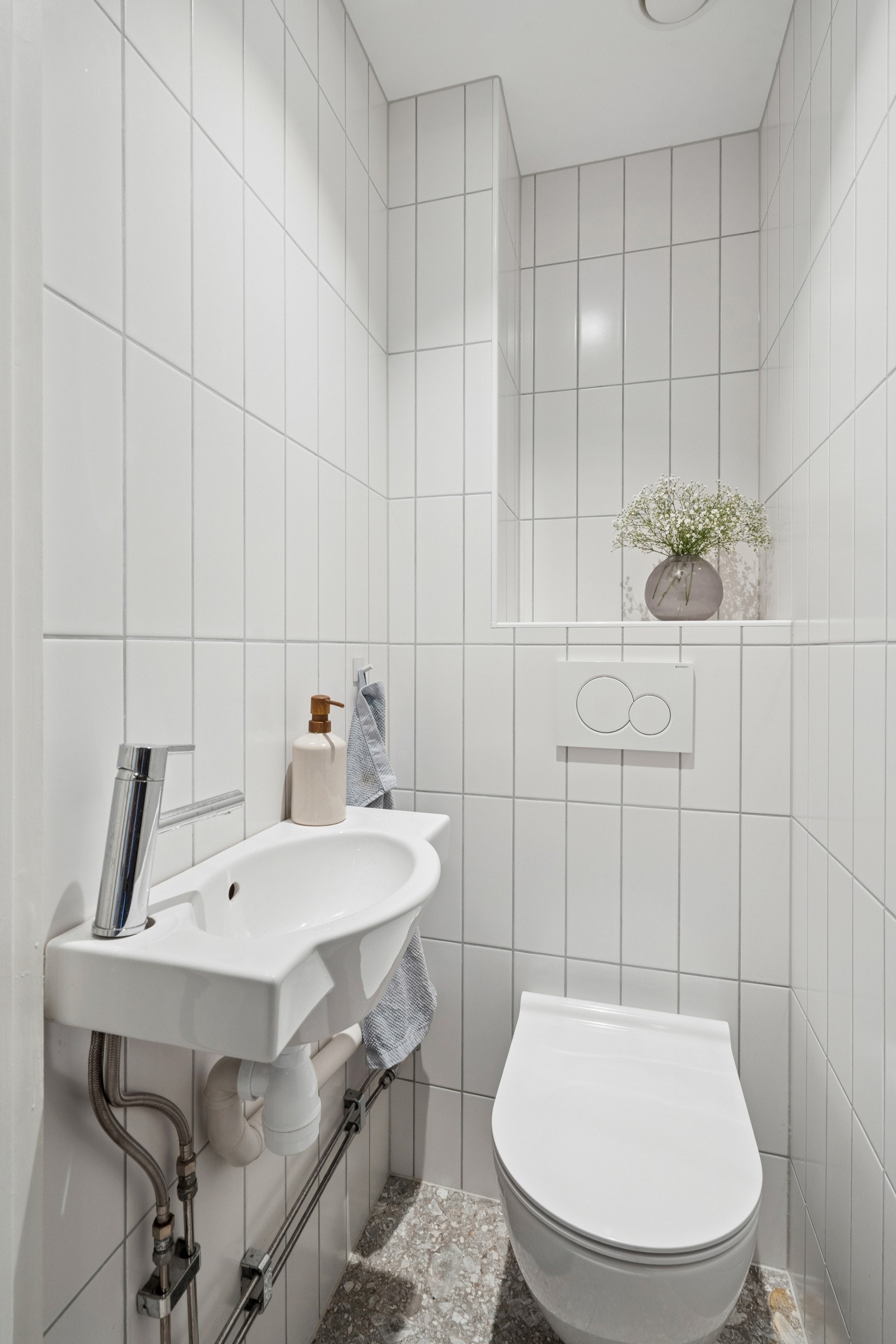 I tillegg til wc på bad har boligen også separat wc Galleribilde