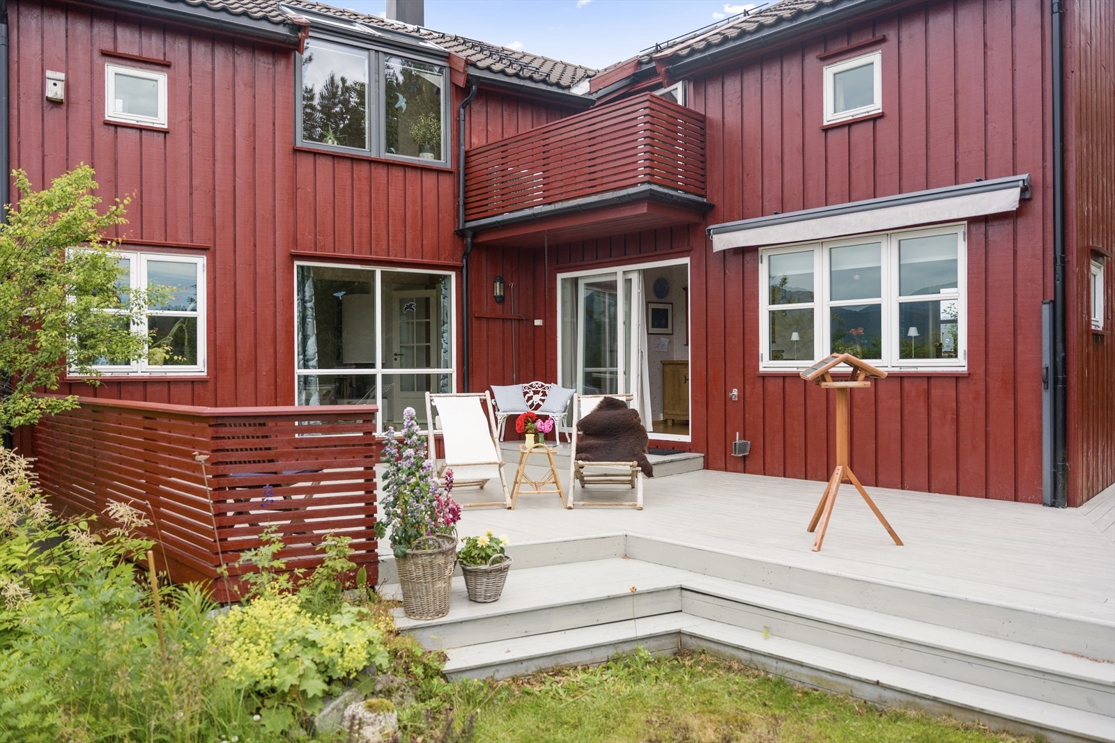 Terrassen på 57 m² ble utbedret i 2020. Galleribilde