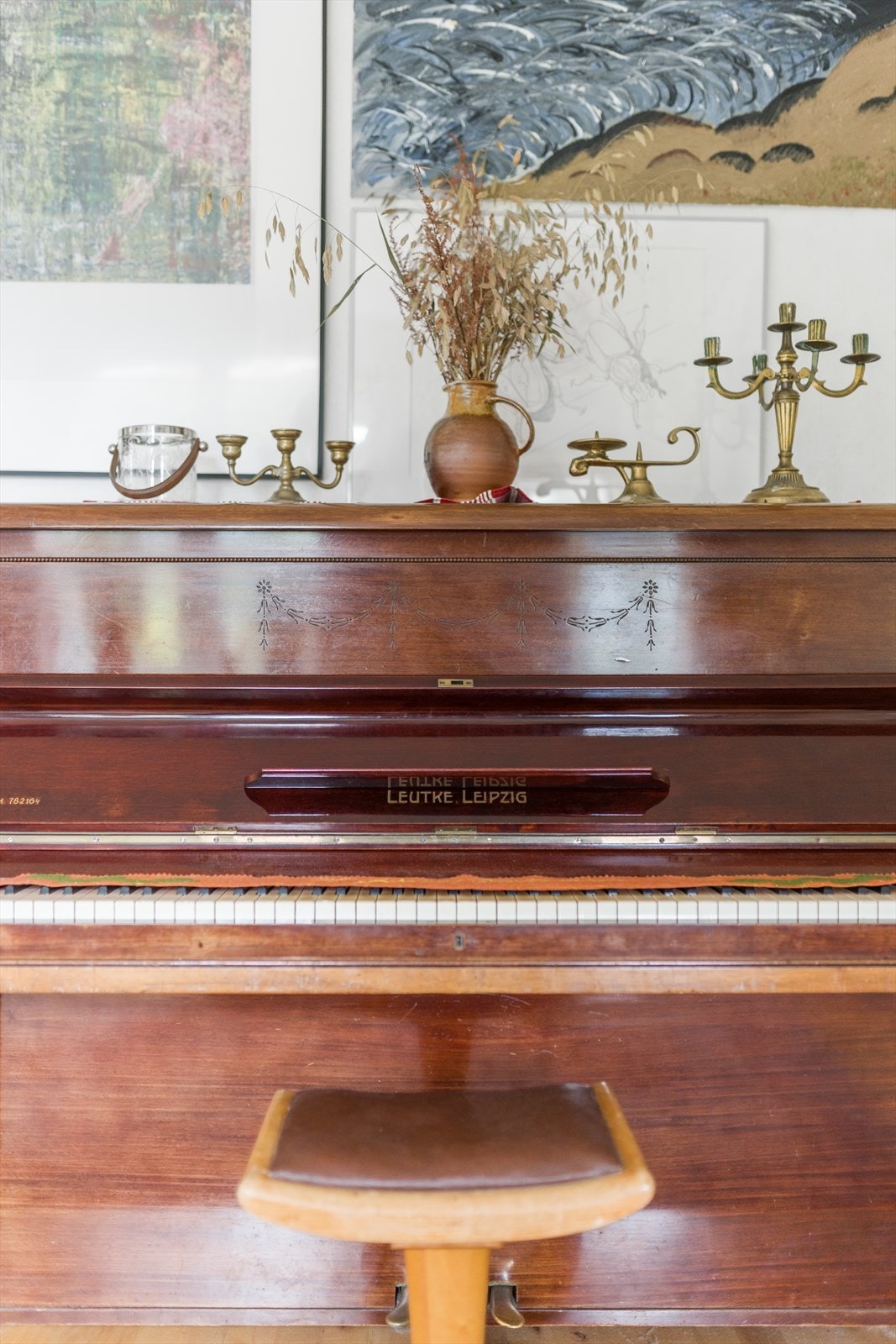 Plass til piano i stuen. Galleribilde