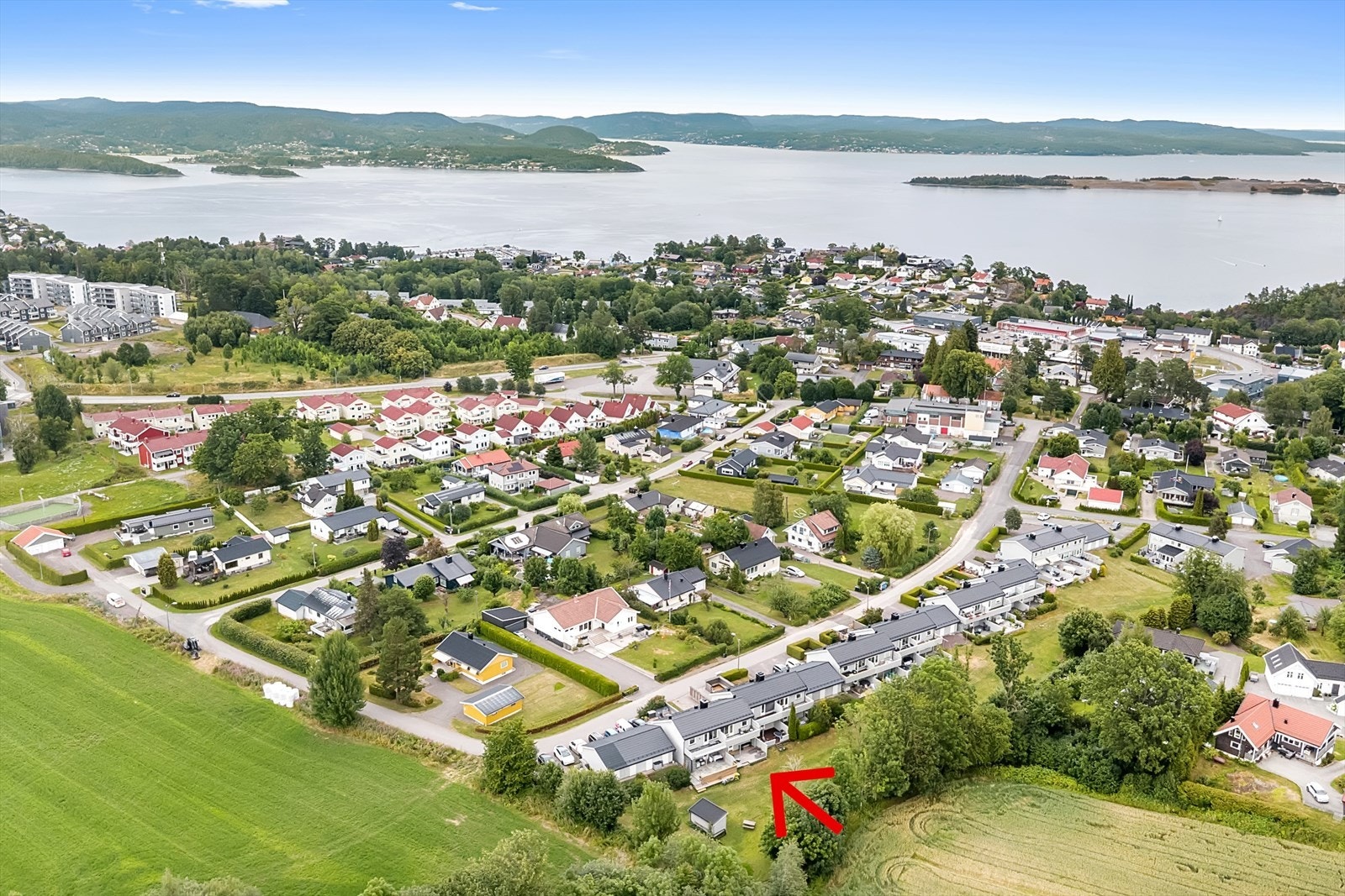 Her bor man i et rolig område, grensende til friareal, samtidig kort vei til hverdagens nødvendigheter. Galleribilde