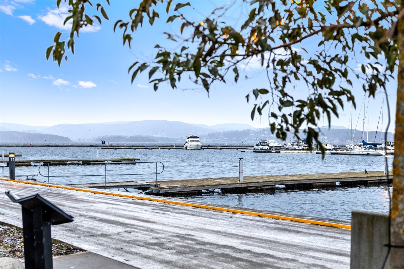 Havnepromenaden er et flott område i Holmestrand sentrum både sommer og vinter. Galleribilde