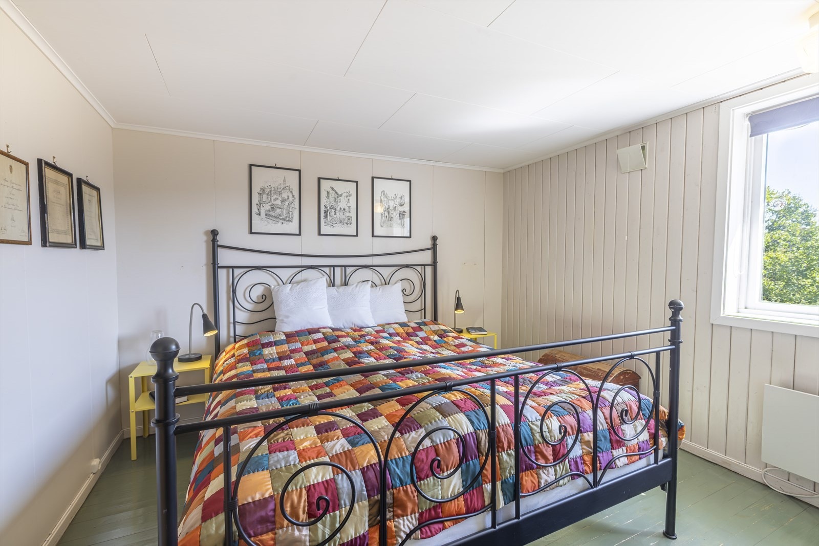Soverom 1 - god plass til en dobbeltseng og plassbygd garderobeskap. Foto: GMP Galleribilde