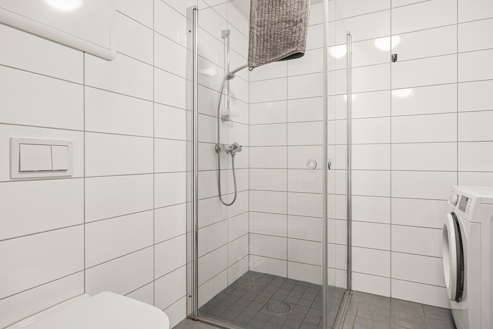 Dusjhjørne med glassdører. Galleribilde
