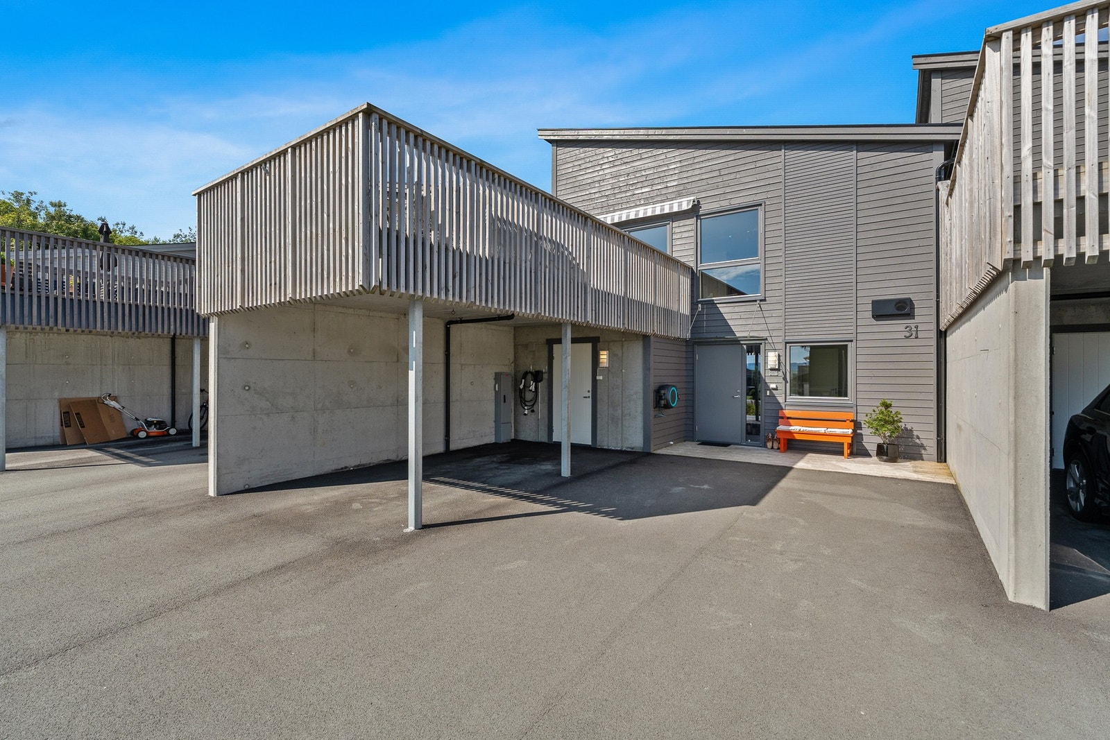 Velkommen til denne flotte boligen i Nedre Hovdevei 31! Galleribilde