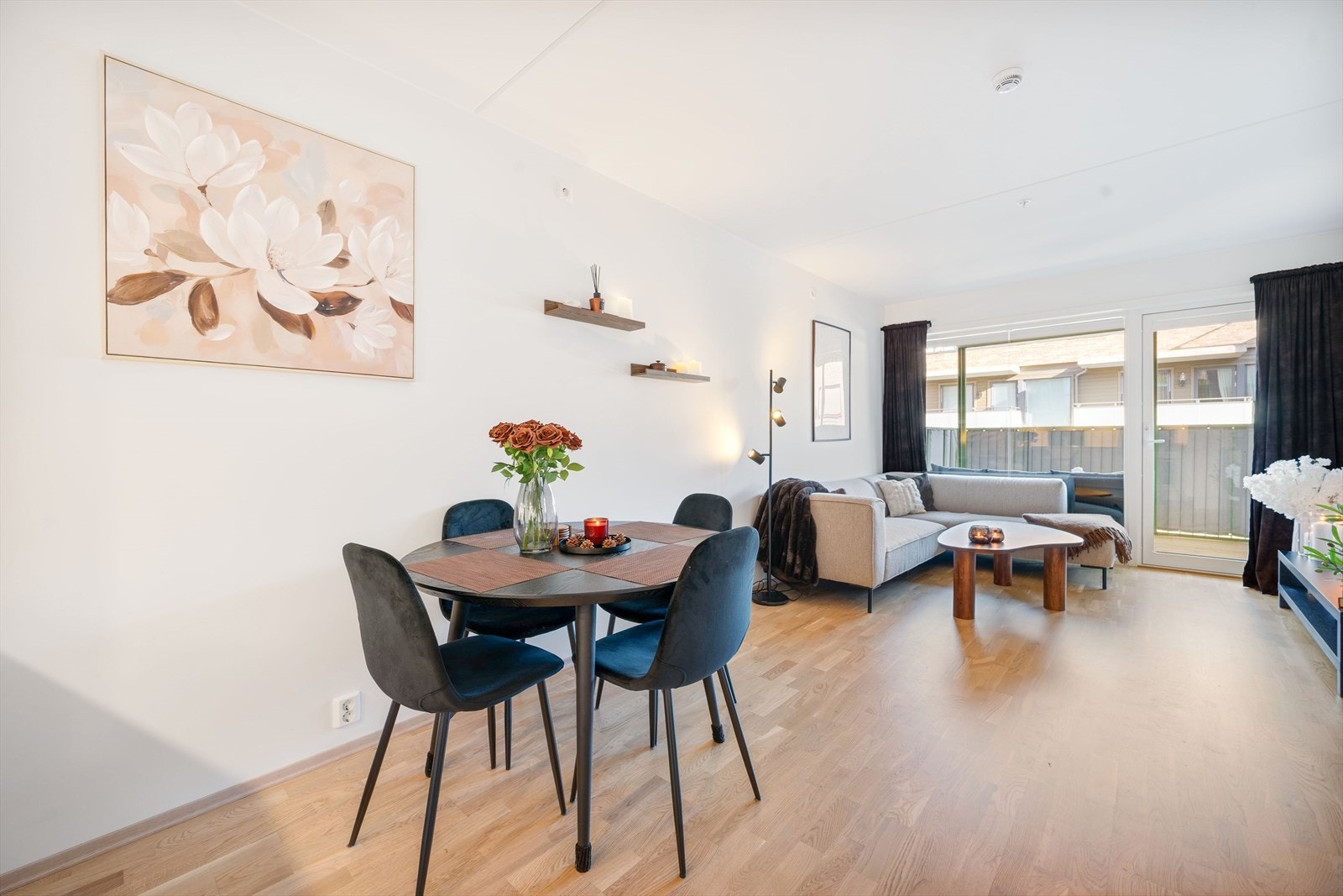 Til oppvarming i leiligheten er det vannbåren gulvvarme. Galleribilde