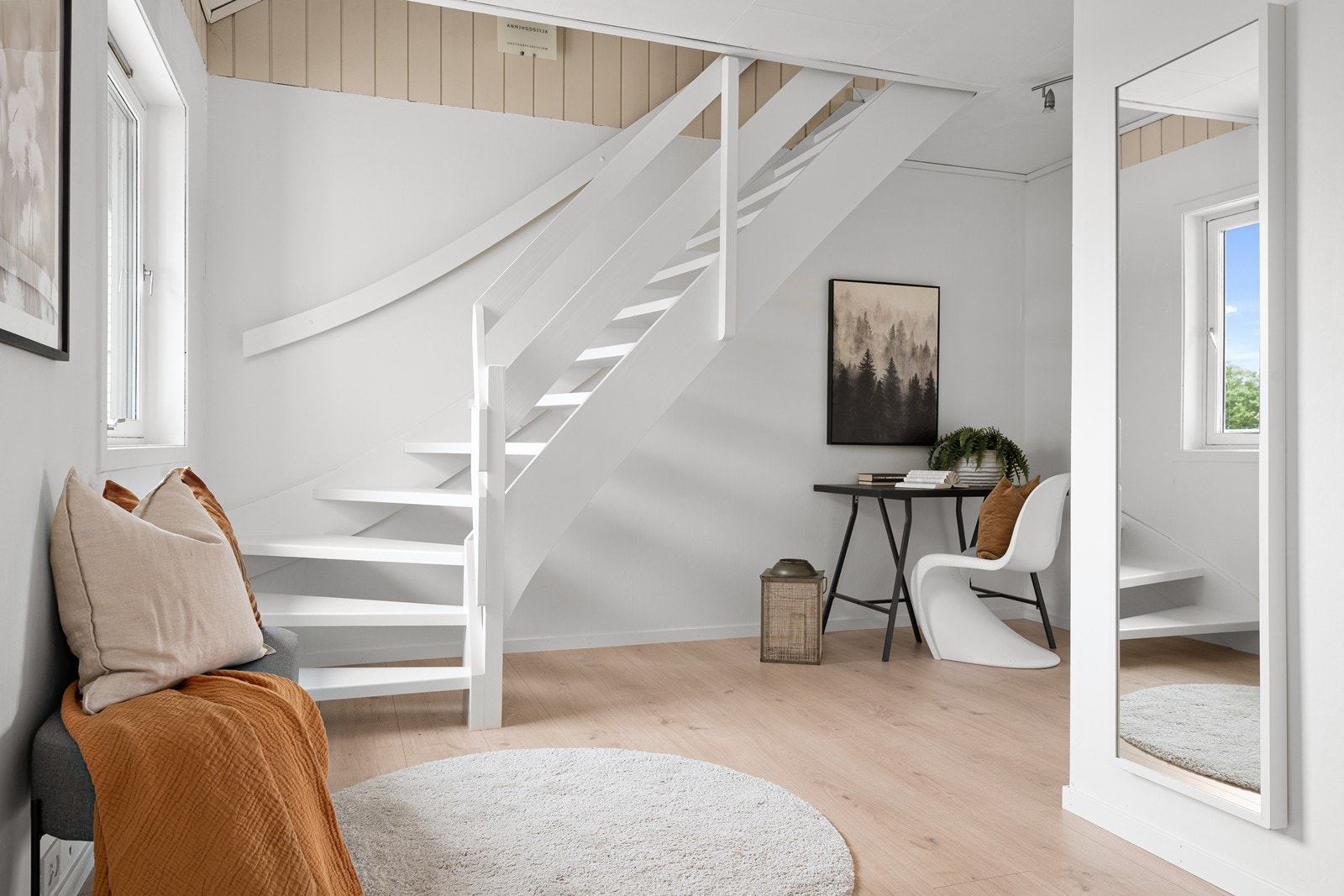 Boligen har en praktisk og familievennlig planløsning. Galleribilde